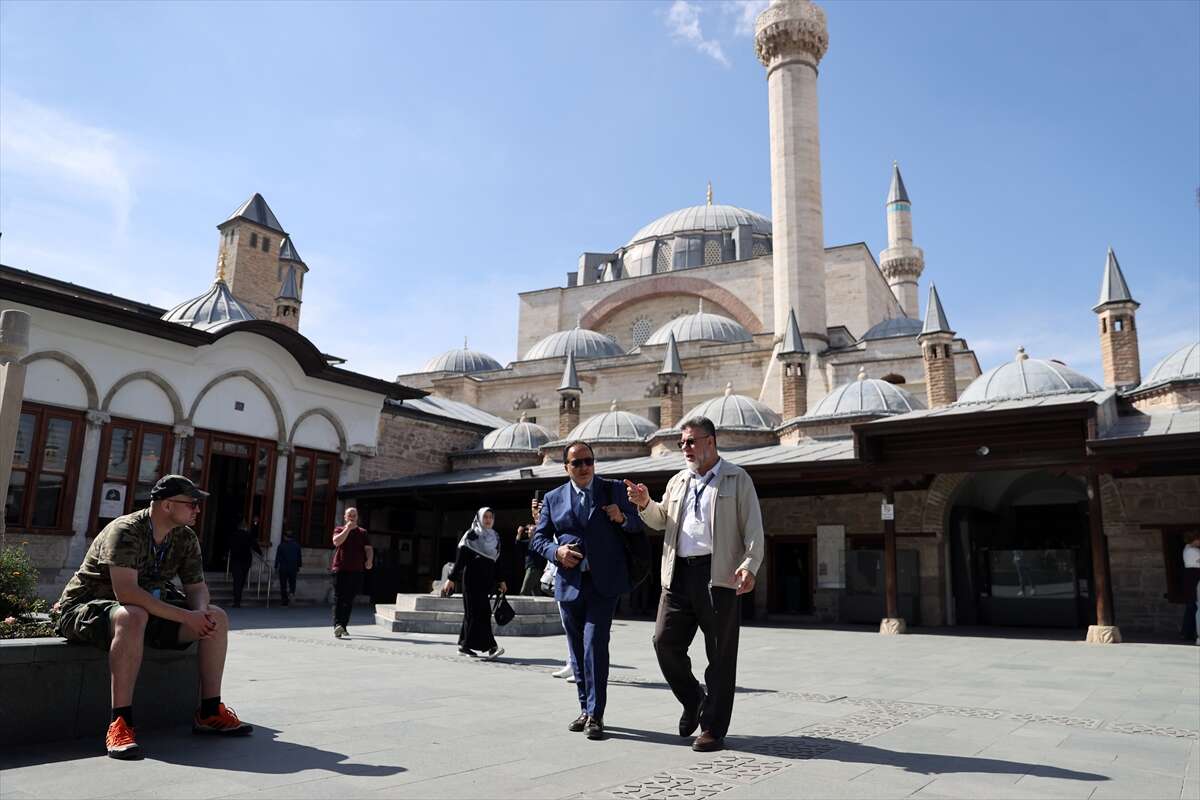 Mevlana’nın izinde 40 gün! Son satırlarını Konya’da yazacak 3